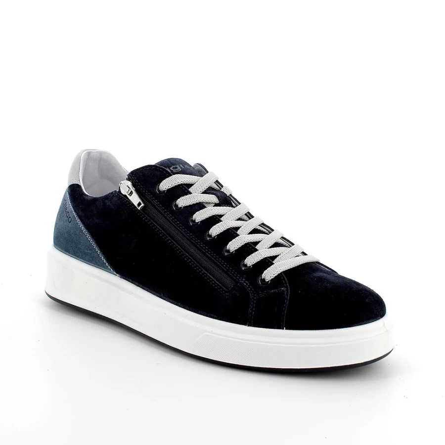 "Igi&Co Men's Blue Leather Sneakers – Premium Comfort & Style"