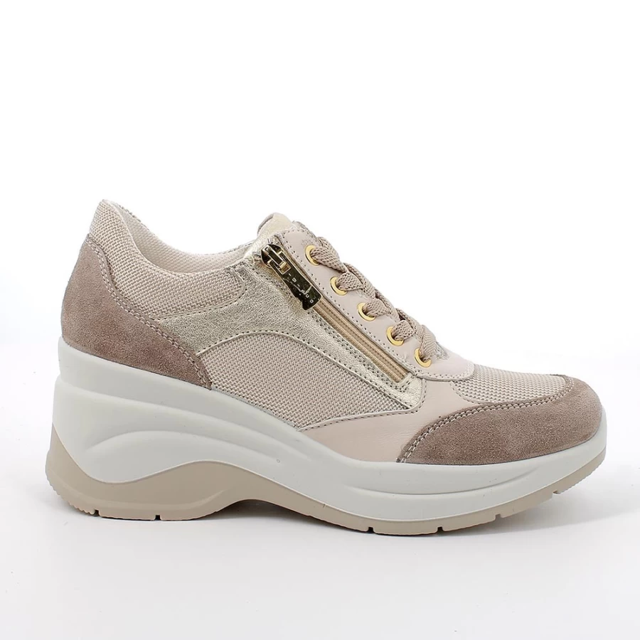 "Igi&Co Women's Light Brown Wedge Sneakers – Stylish & Comfortable"