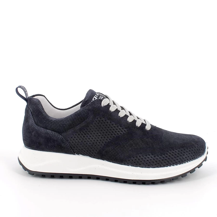 "Igi&Co Men's Blue Leather Sneakers – Premium Comfort & Style"