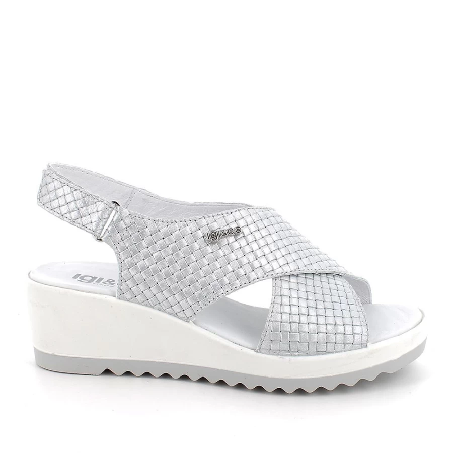 "Igi&Co Women's Leather Wedge Sandals in Silver – Stylish & Comfortable"