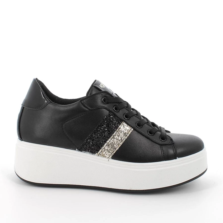 "Igi&Co Women's Black Leather Wedge Sneakers for Style and Comfort"