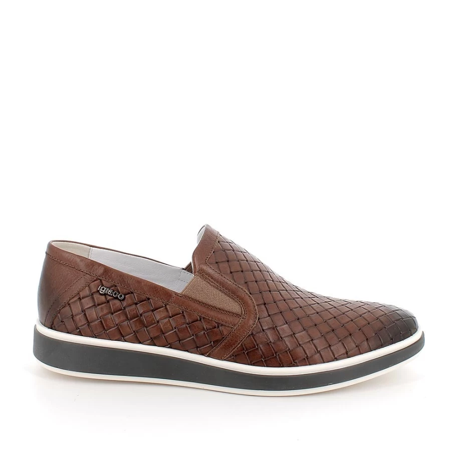 "Igi&Co Men's Leather Slip-On Loafers – Comfortable & Stylish"