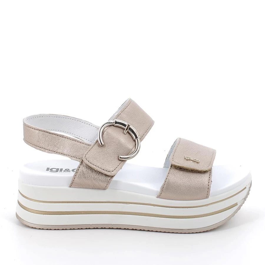 "Igi&Co Women's Leather Wedge Sandals in Champagne"